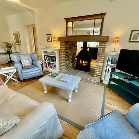 Moat Cottage, Newby Hall, Ripon, North Yorkshire * Copt Hewick