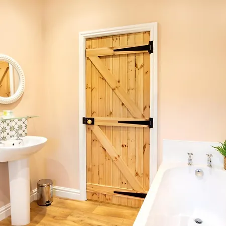 Moat Cottage, Newby Hall, Ripon, North Yorkshire * Copt Hewick