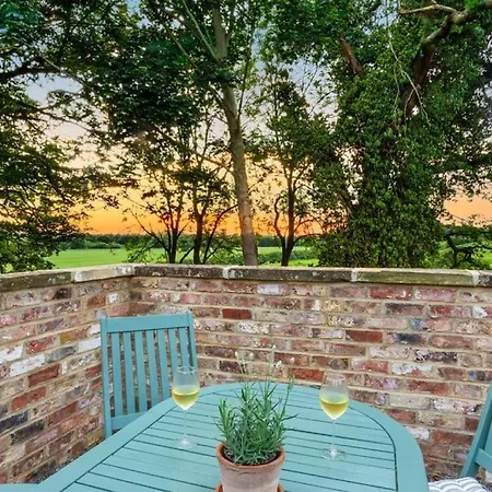 Moat Cottage, Newby Hall, Ripon, North Yorkshire 度假居